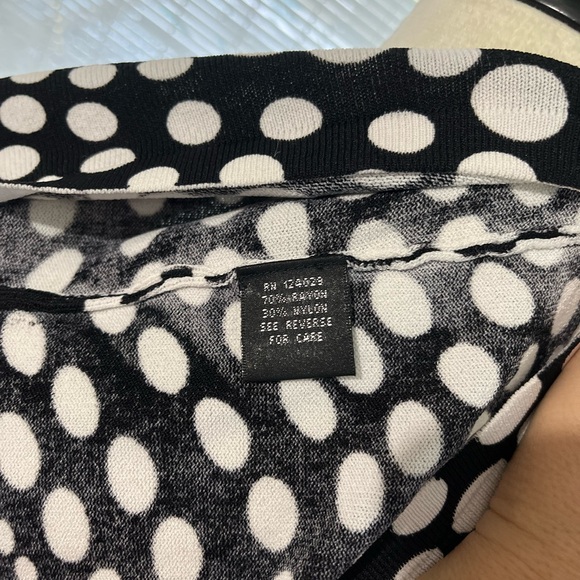 NWOT Sam Roberts flowers and polkadots short sleeve adorable for the summer! - Picture 5 of 5